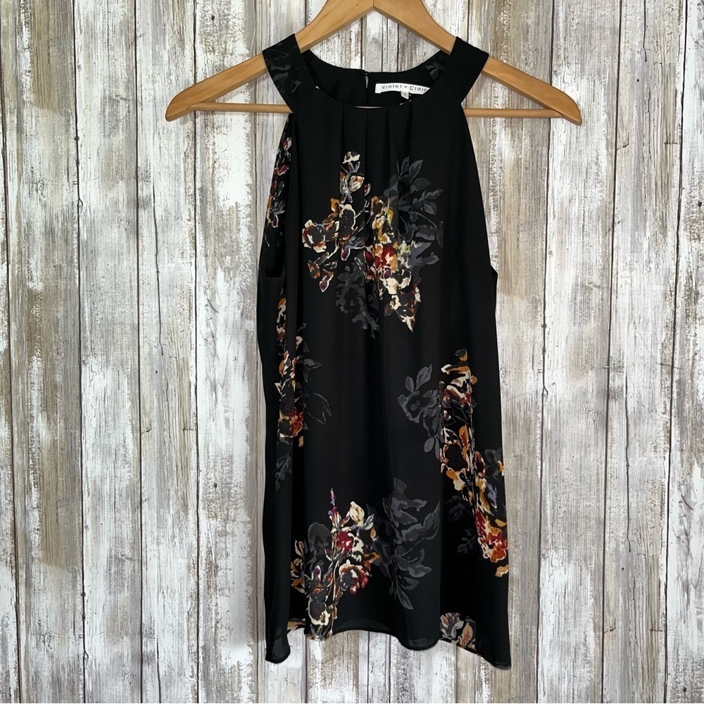 Violet + Claire Black Floral Sleeveless Blouse